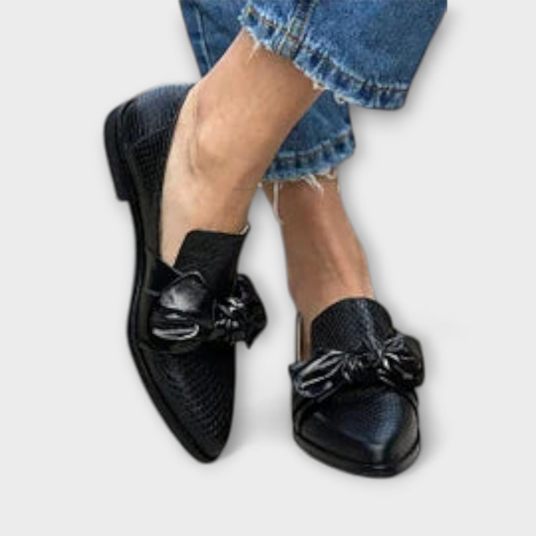 Zinnia | Eleganta loafers med sløjfedetalj