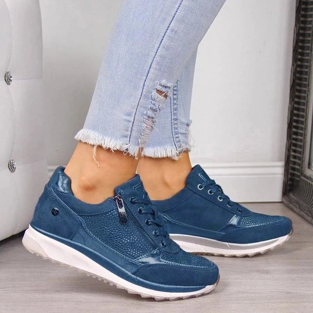 BIRGITTA – ORTOPEDISKA SNEAKERS MED DRAGKEDJA