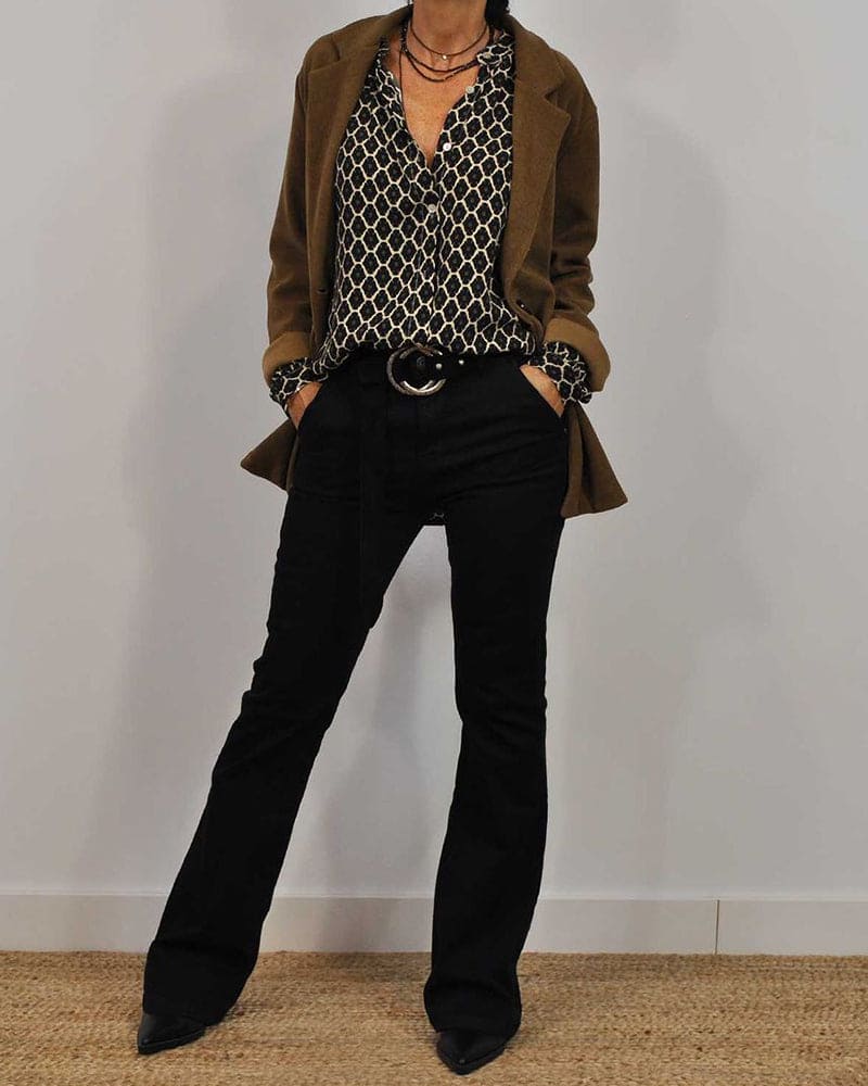 Isabella – Klassisk Dam V-ringad Blus