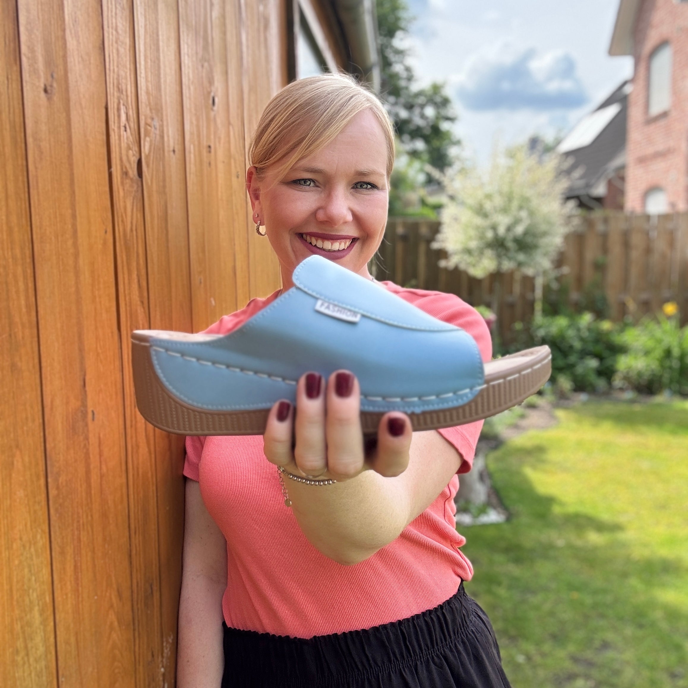 LindraSandal– Ergonomiska och halkfria sandaler för smärtlindring