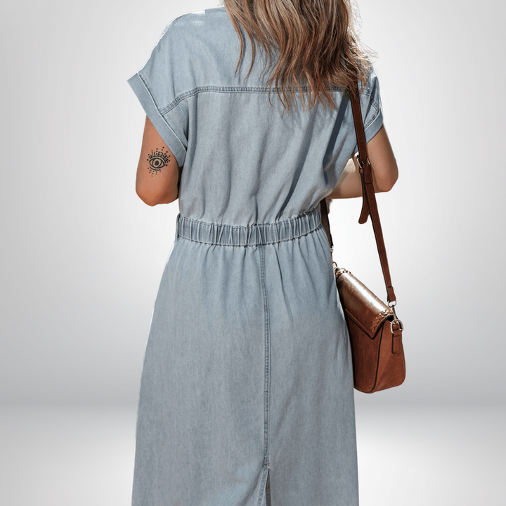 LANA™ | Isabelle - Denimklänning med eleganta, korta fladdermusärmar