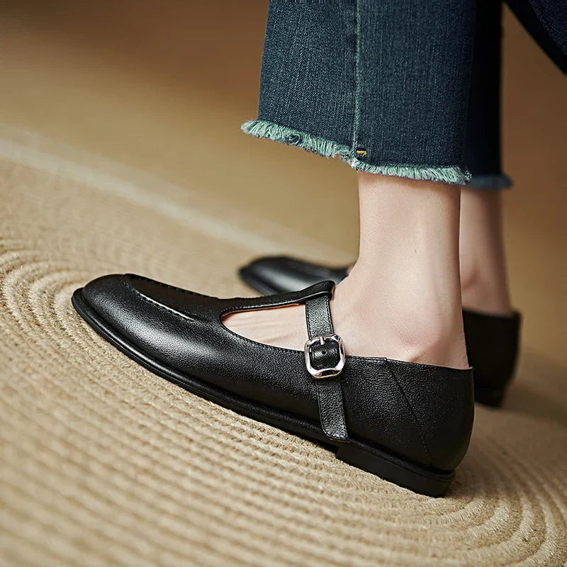 Elin ™| Selvana Low-Heeled Pumps