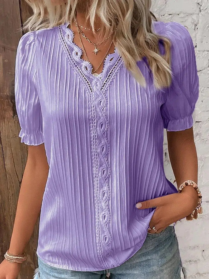 LANA™ | Mira – Feminin topp med spetsdetaljer