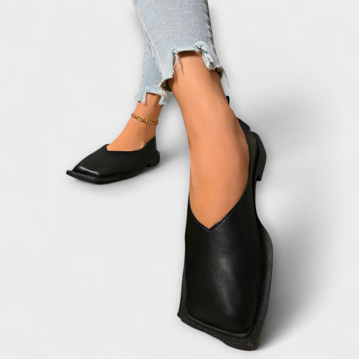 Ulani | Statement flats med djurinspirerat mönster