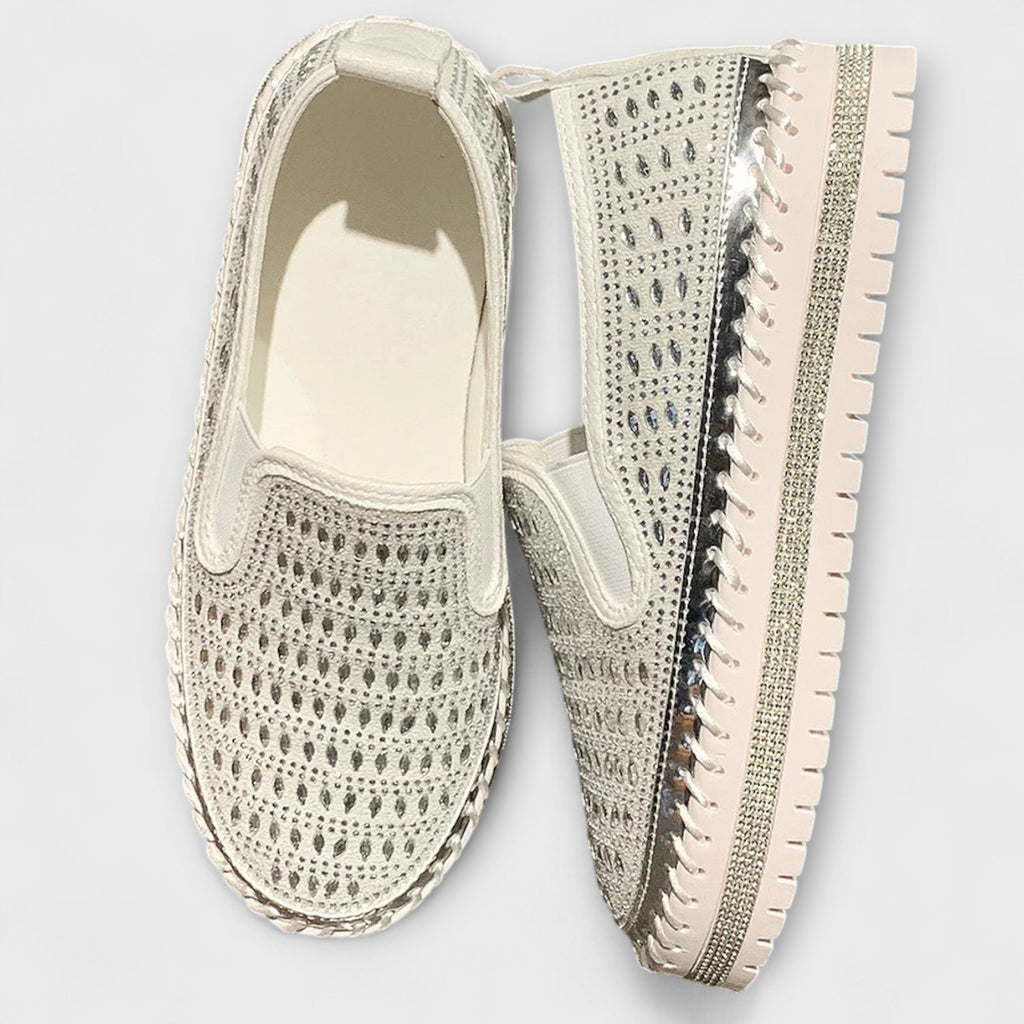 Kenna | Slip-on med perforerad design