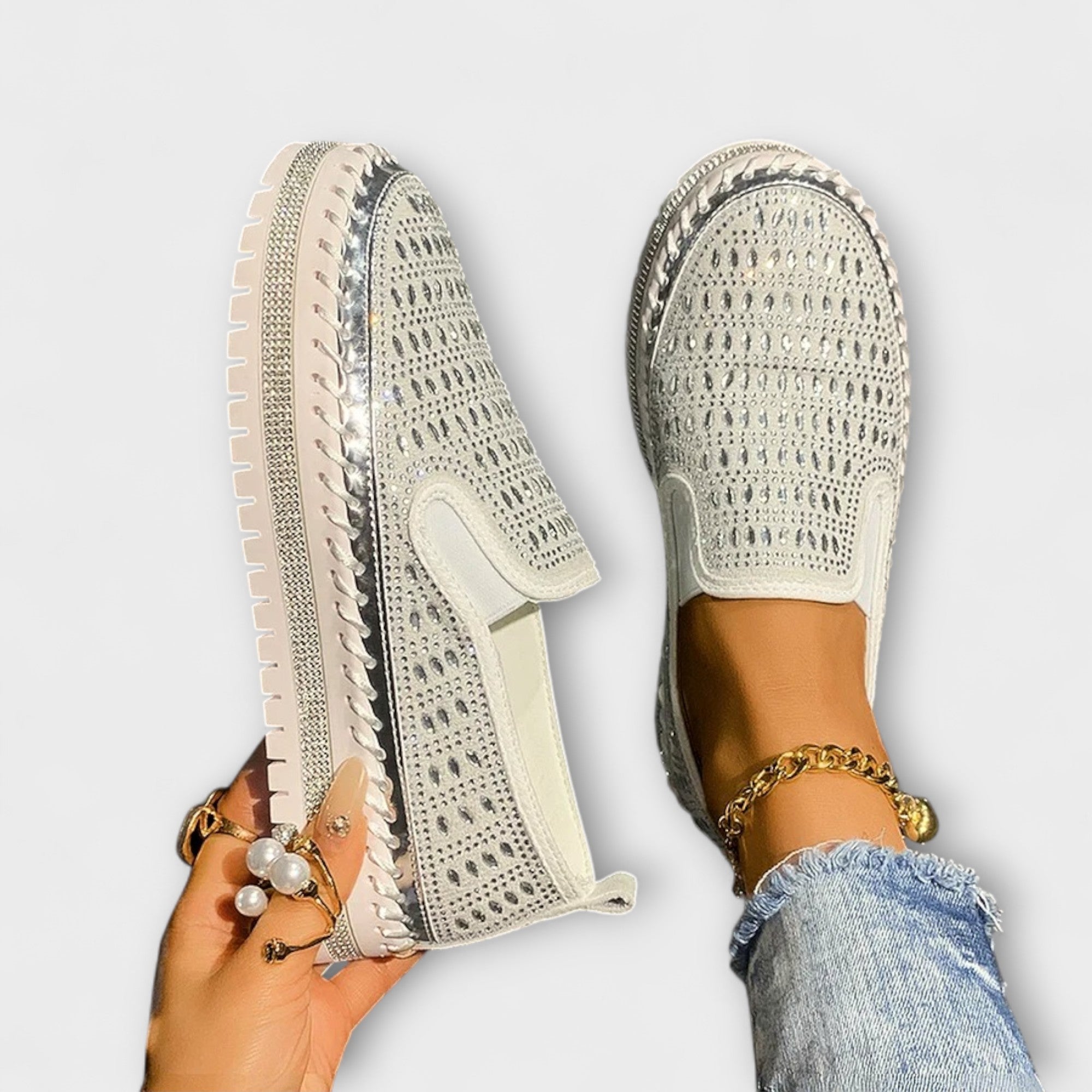 Thalia | Slip-on med perforerad glamdesign