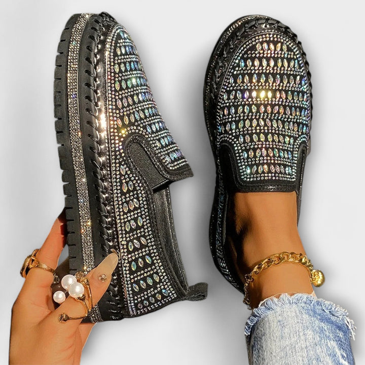 Kenna | Slip-on med perforerad design
