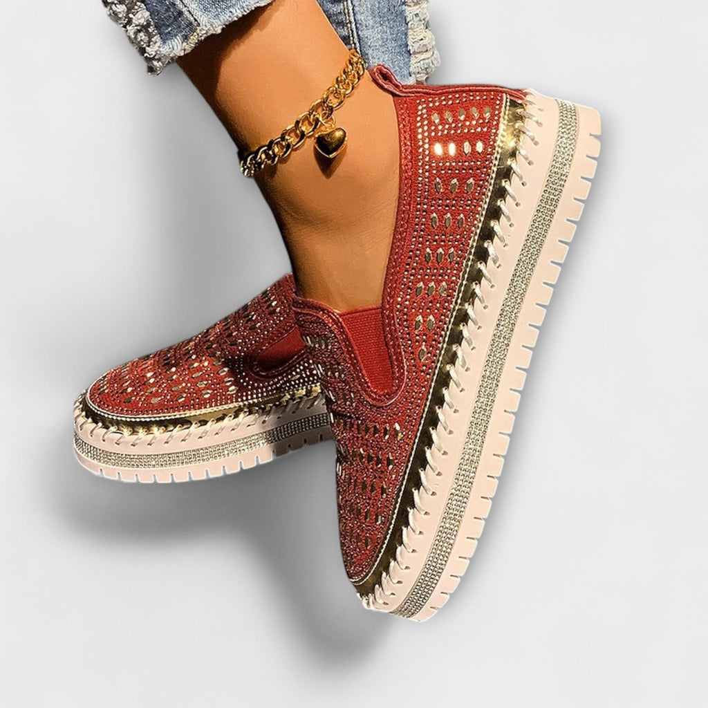 Kenna | Slip-on med perforerad design