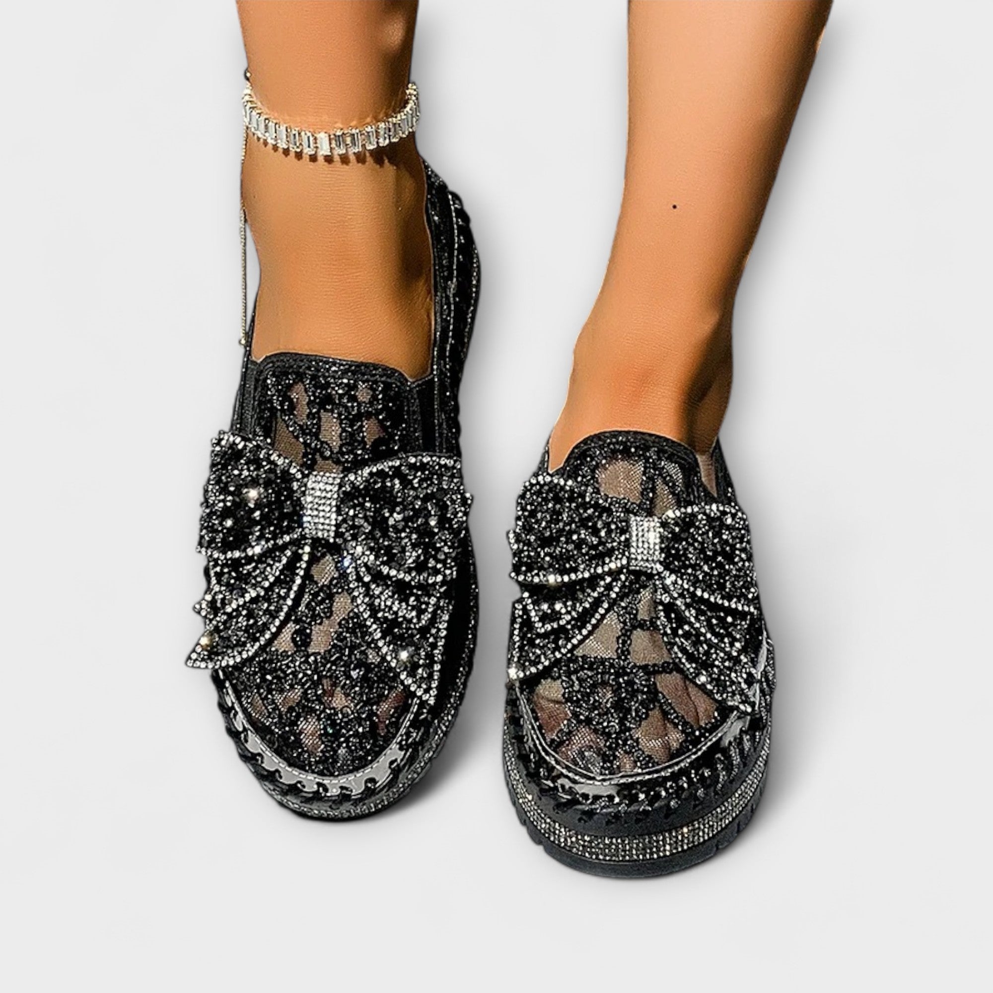 Rue | Slip-on med spets och rosett detaljer