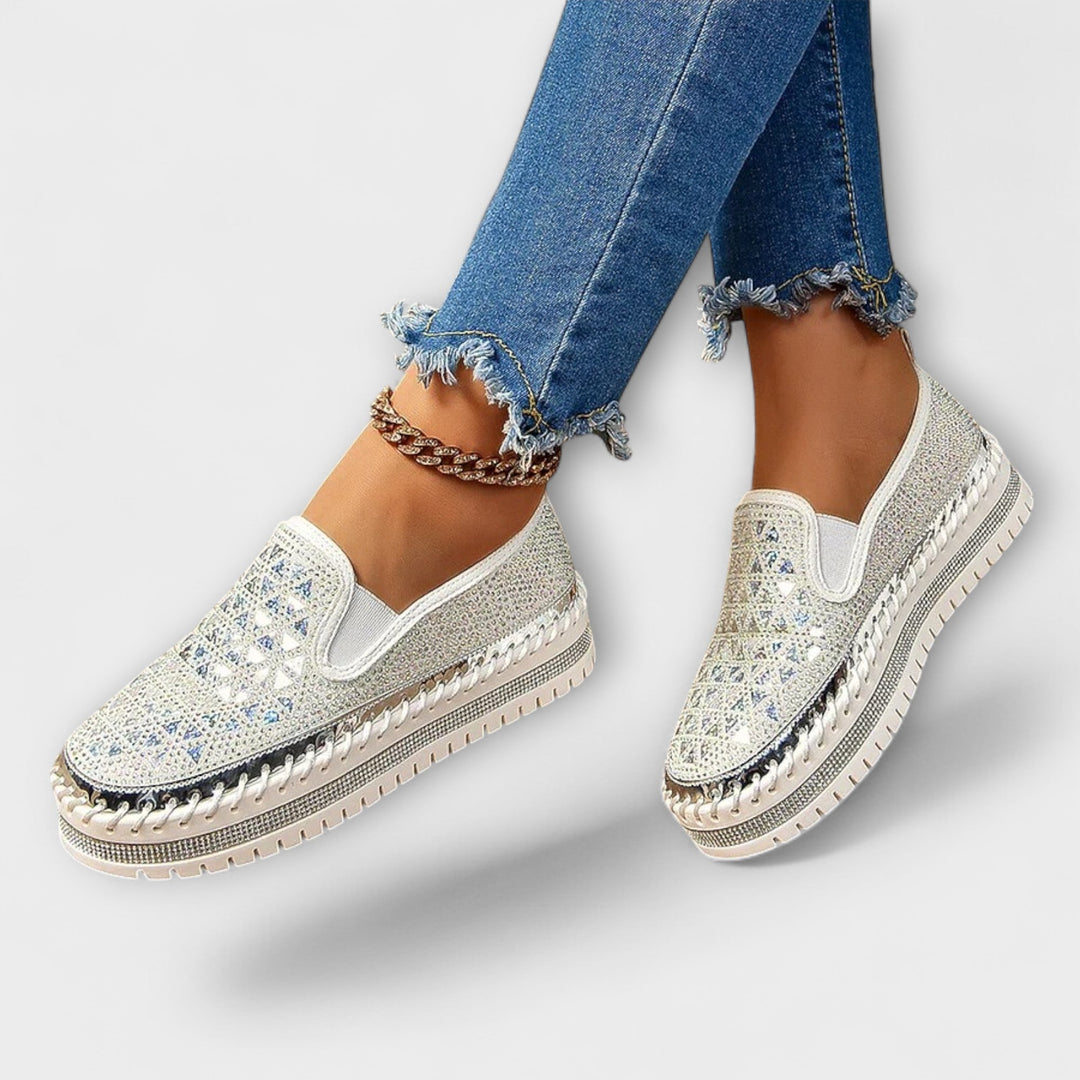 Vada | Slip-ons med lyxigt glansmönster