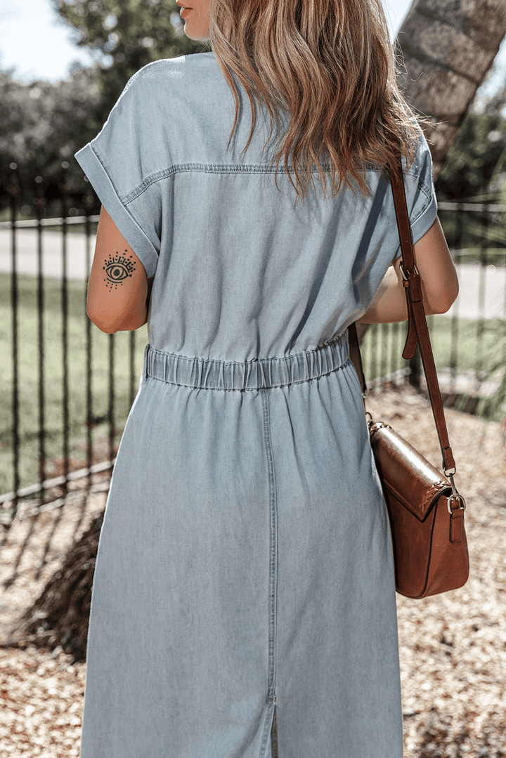 LANA™ | Isabelle - Denimklänning med eleganta, korta fladdermusärmar