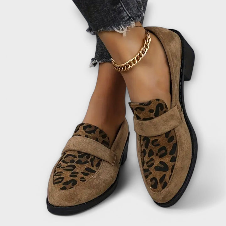 Karla - Eleganta kvinnors skor med leopardmönster
