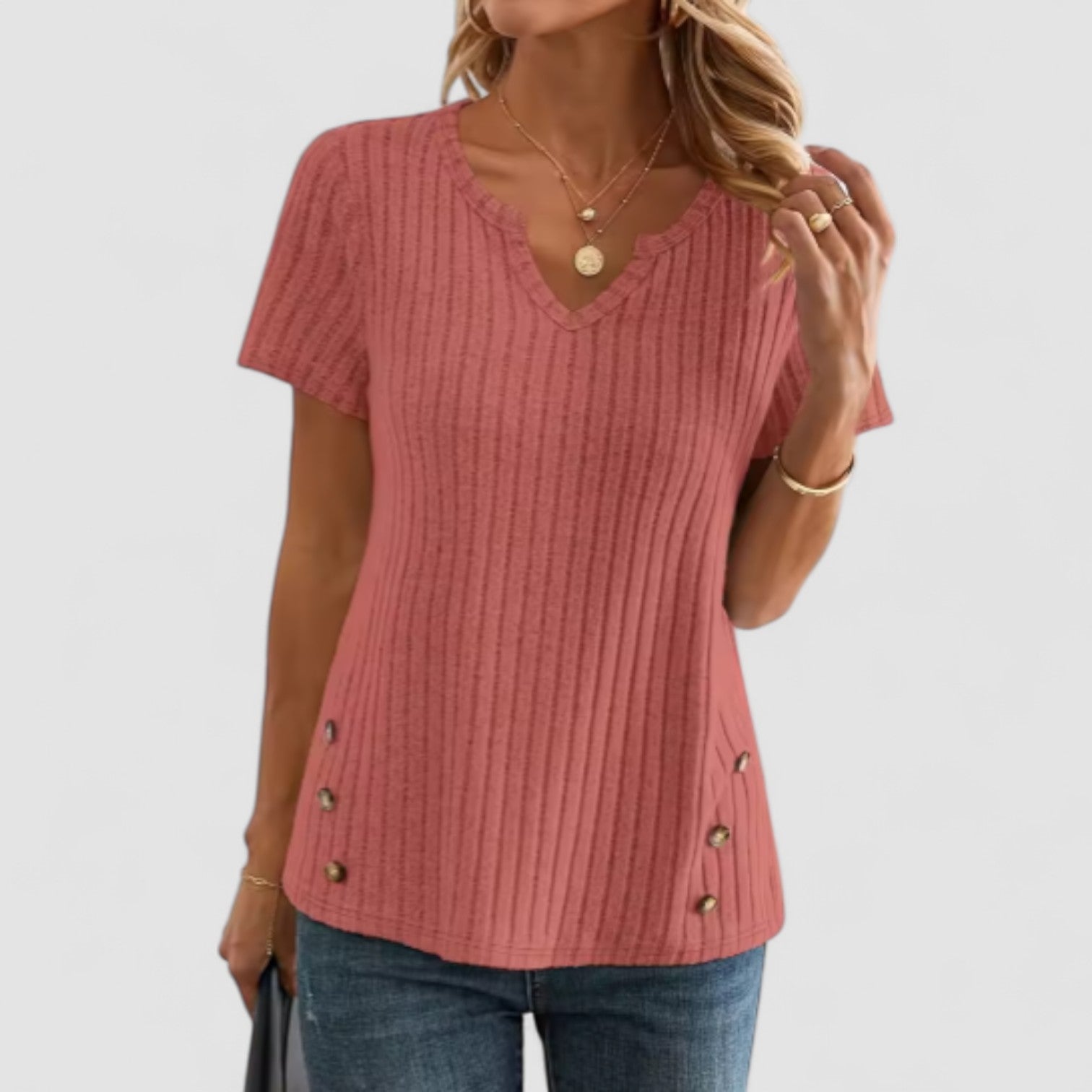 LANA™ | Elsa – V-ringad topp med diskreta detaljer