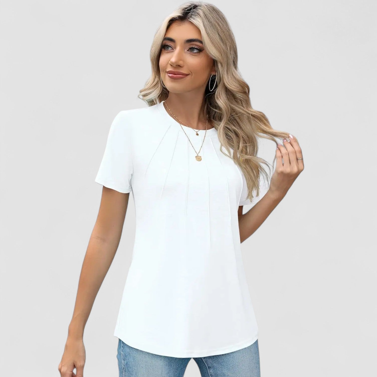 LANA™ | Noelie – Kortärmad topp med sömdetaljer