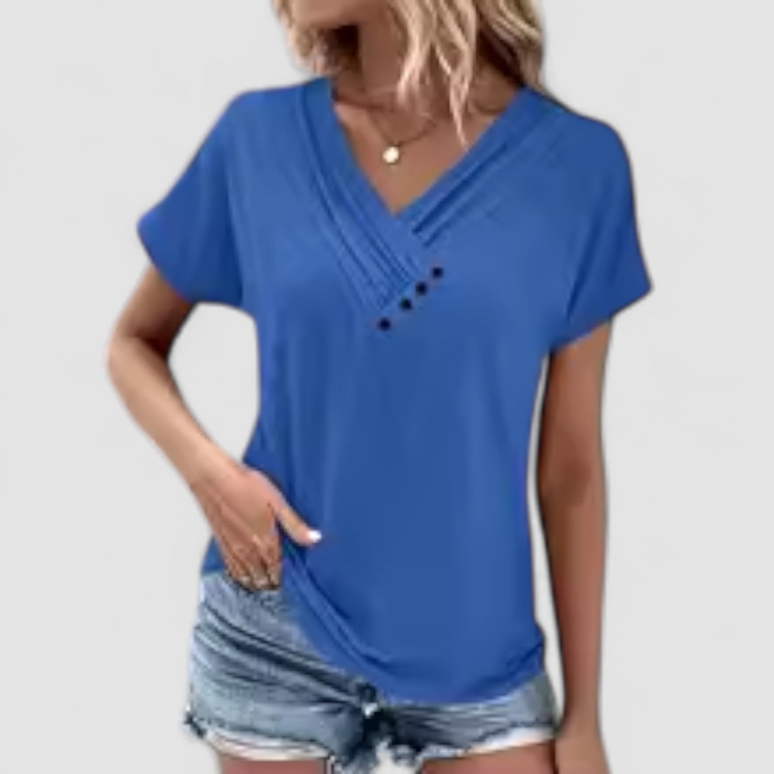 LANA™ | Linnéa – Veckad topp med knappar