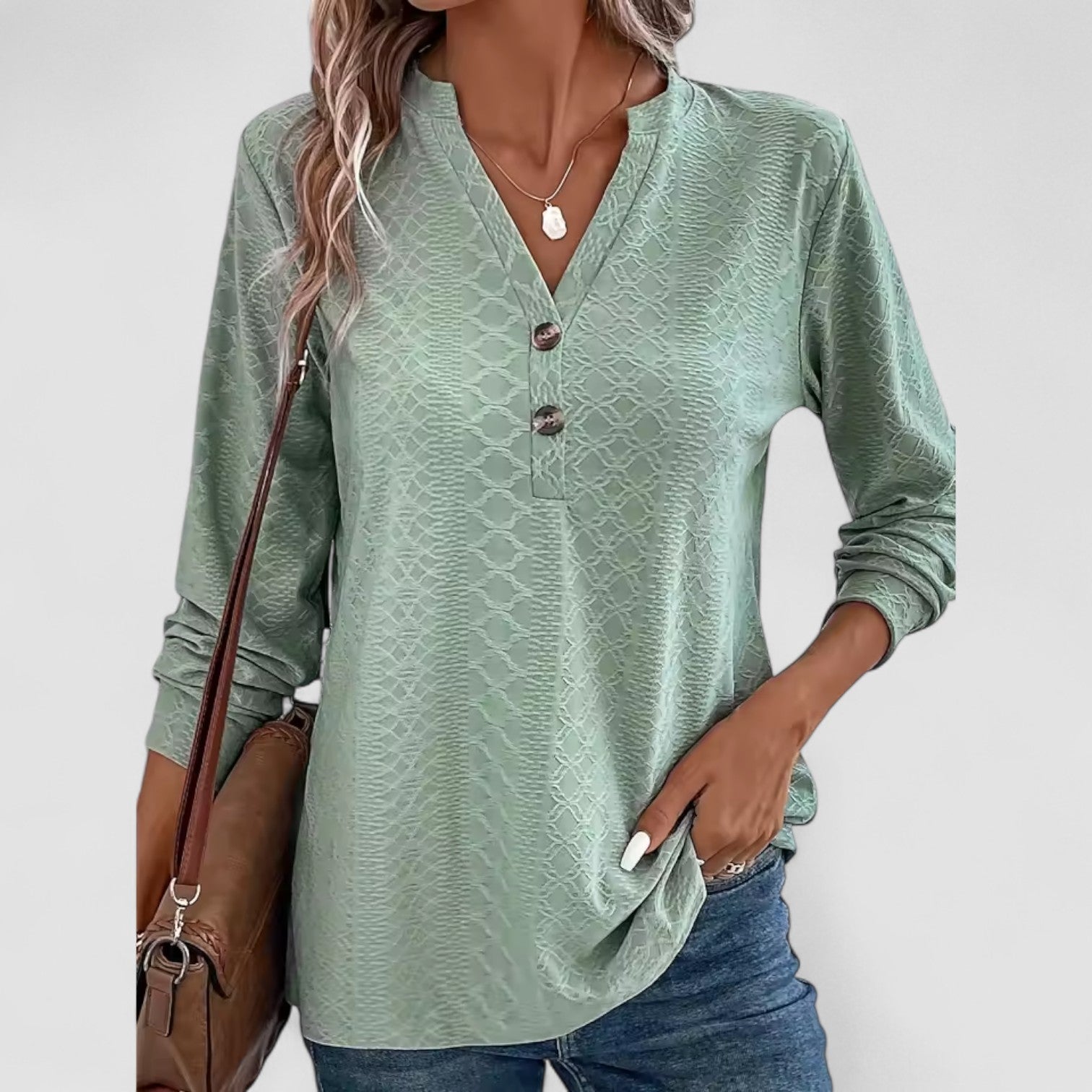 LANA™ | Ilse – Topp med knappar och mjukt fall