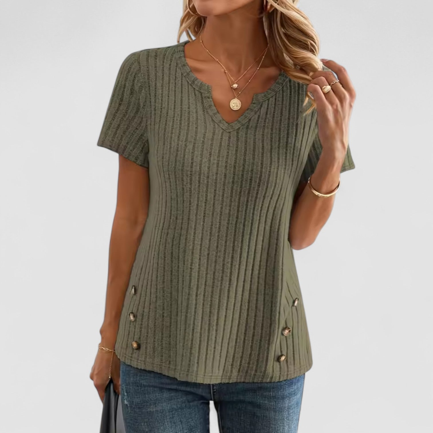 LANA™ | Elsa – V-ringad topp med diskreta detaljer