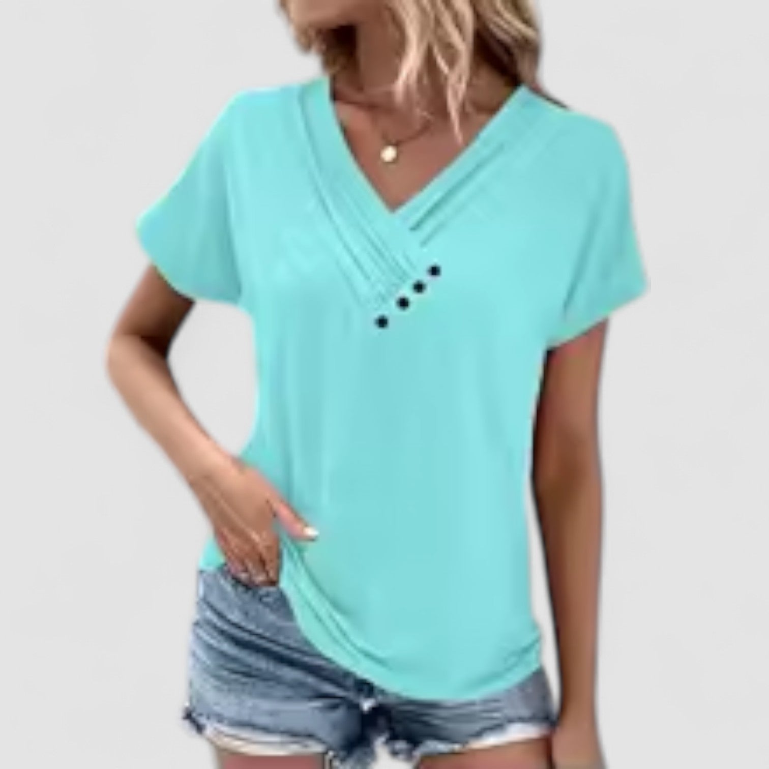 LANA™ | Linnéa – Veckad topp med knappar