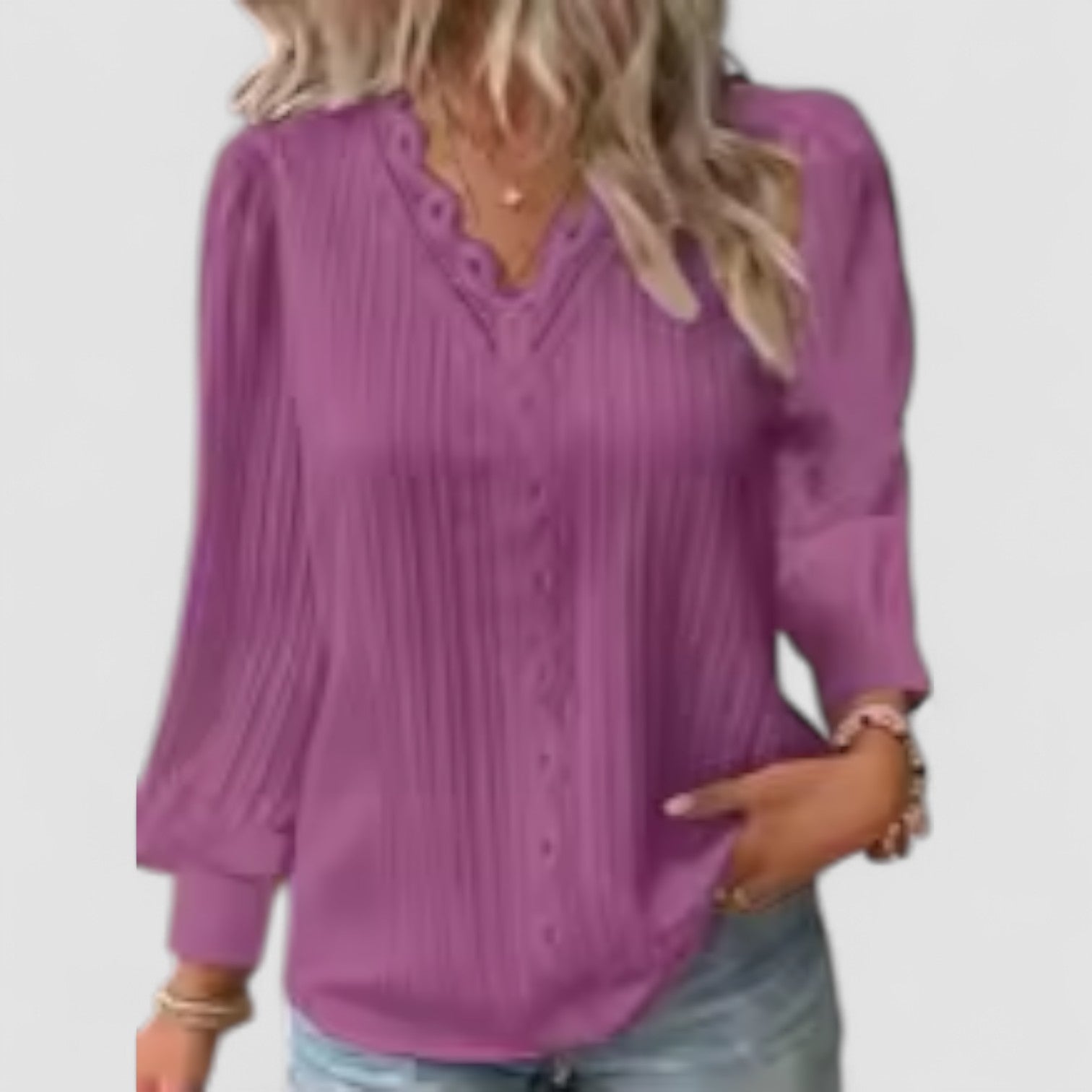 LANA™ | Selvie – Blus med spetskant och veck